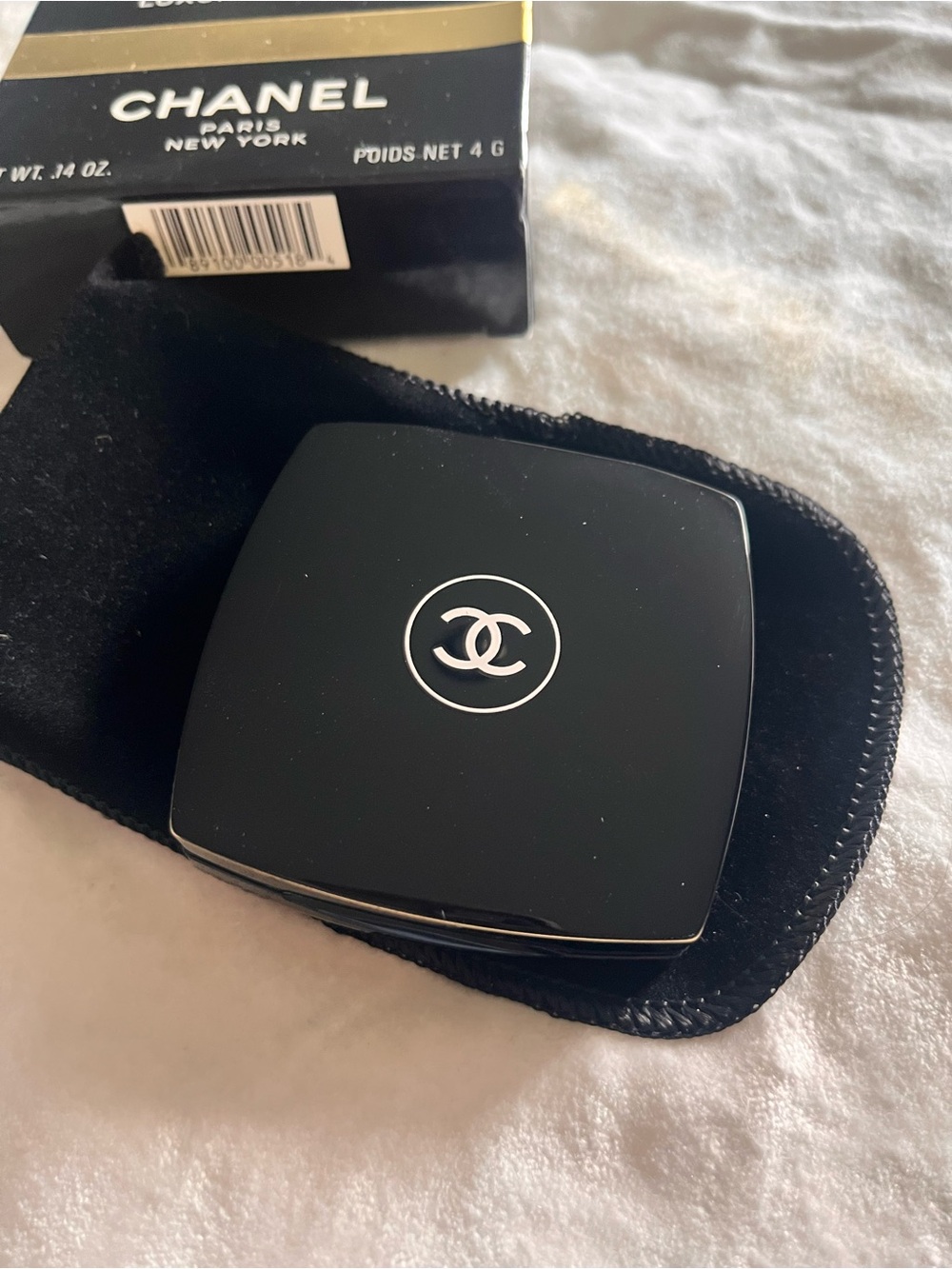 CHANEL  vintage luxury Compact Powder Foundation - refillable